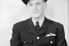 A992.0003.398.left - Hoult, 1940-1944