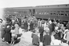 A992.0003.276a - Train, 1940-1945