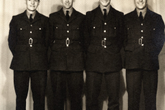 a992.0003.219a - Wireless Operators Wide Shot, 1940-1945